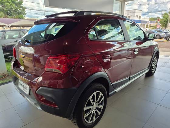 CHEVROLET ONIX 1.4 MPFI ACTIV 8V FLEX 4P AUTOMÁTICO